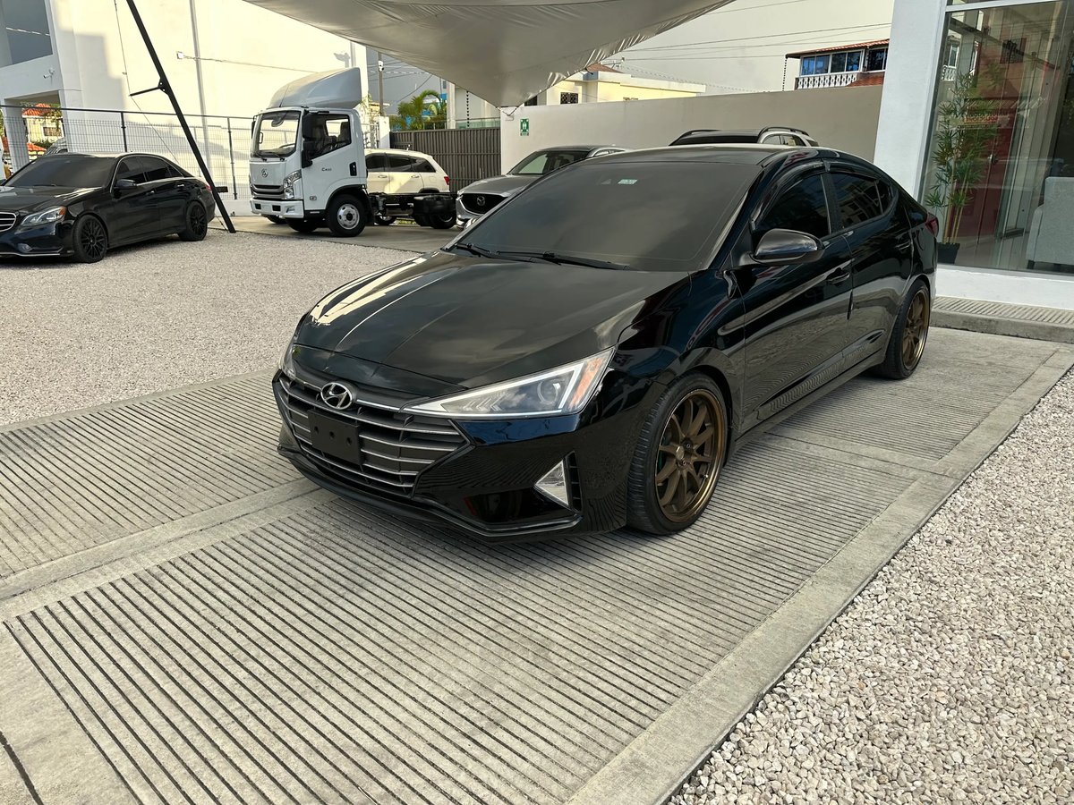 Hyundai Elantra SEL 2020 - foto 8 de 8