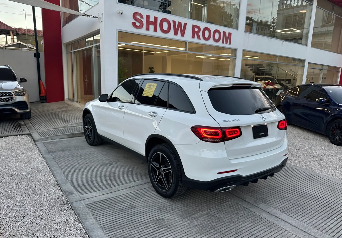 Mercedes Benz GLC 300 AMG 2020 - foto 2 de 7