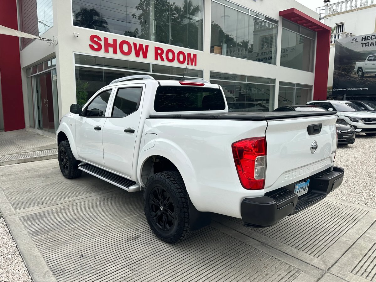Nissan Frontier 2022 - foto 2 de 11