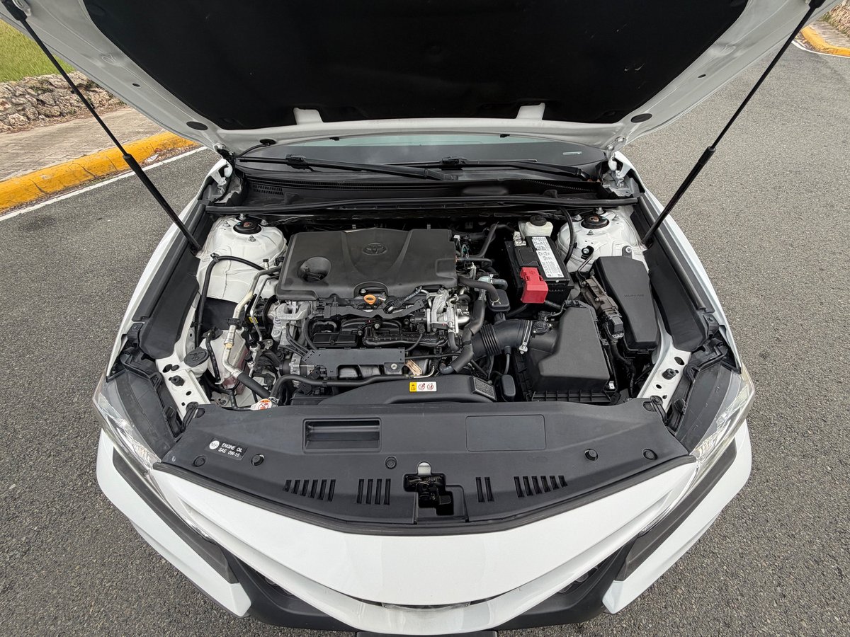 Toyota Camry SE 2020 - foto 8 de 8