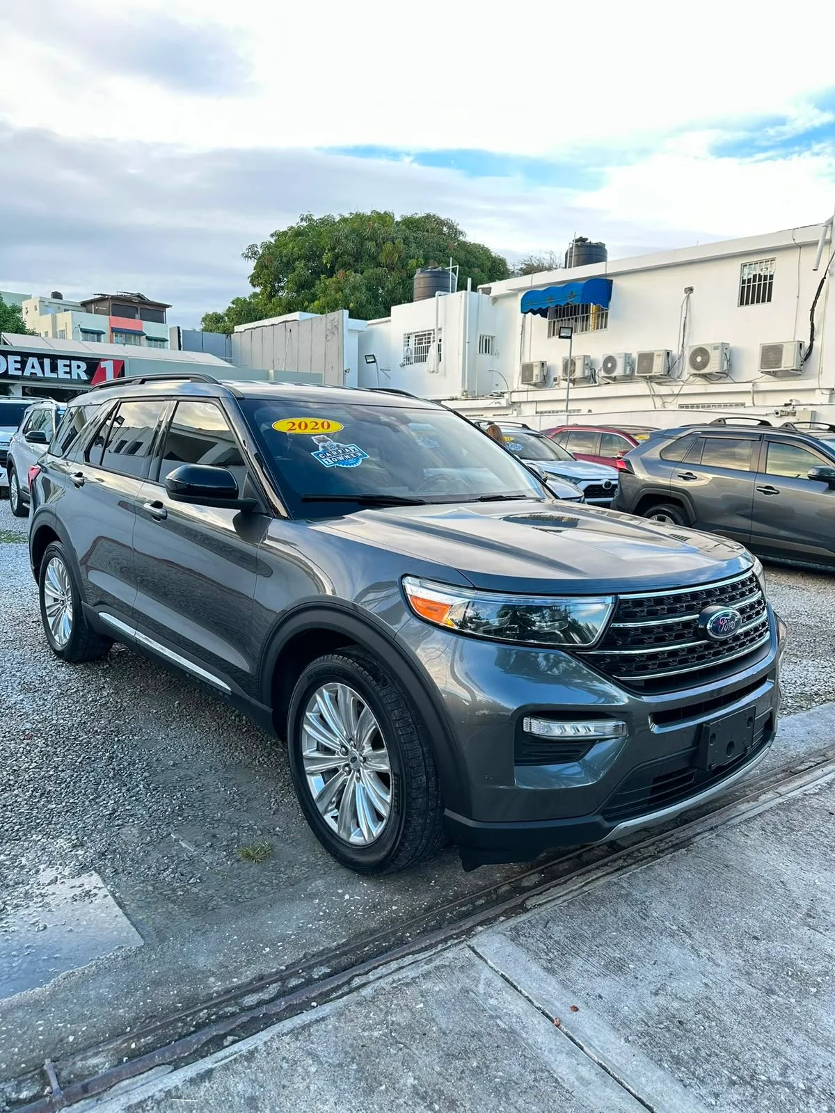Ford Explorer XLT 2020 - foto 2 de 12