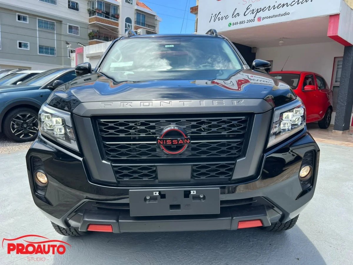 Nissan Frontier Pro-4X 2026 - foto 2 de 10