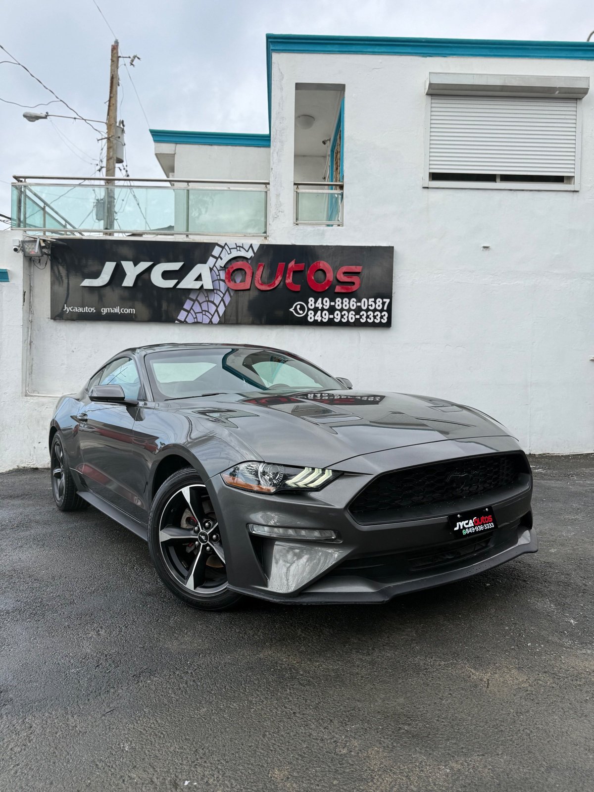 Ford Mustang Ecoboost 2019 - foto 2 de 9