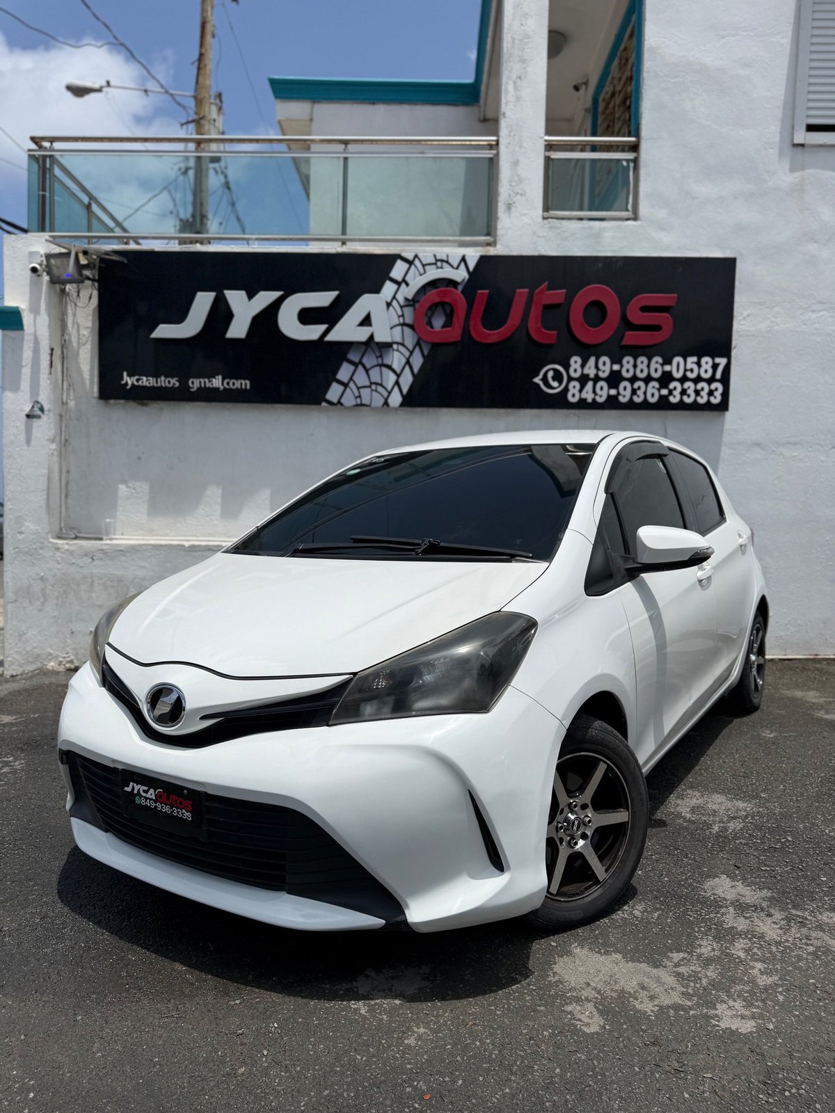 Toyota VITZ 2016 en venta - vista principal