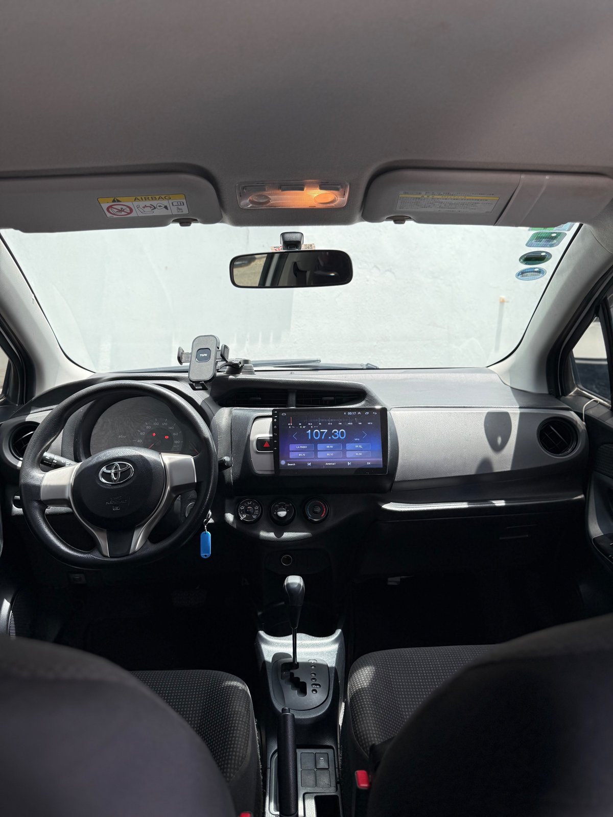Toyota VITZ 2016 - foto 12 de 12