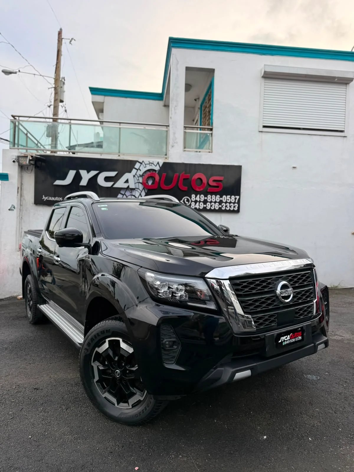 Nissan Frontier LE 2022 - foto 2 de 10