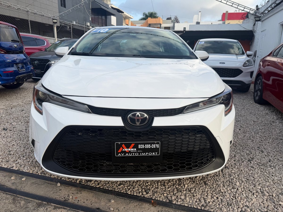 Toyota Corolla LE 2020 - foto 2 de 9