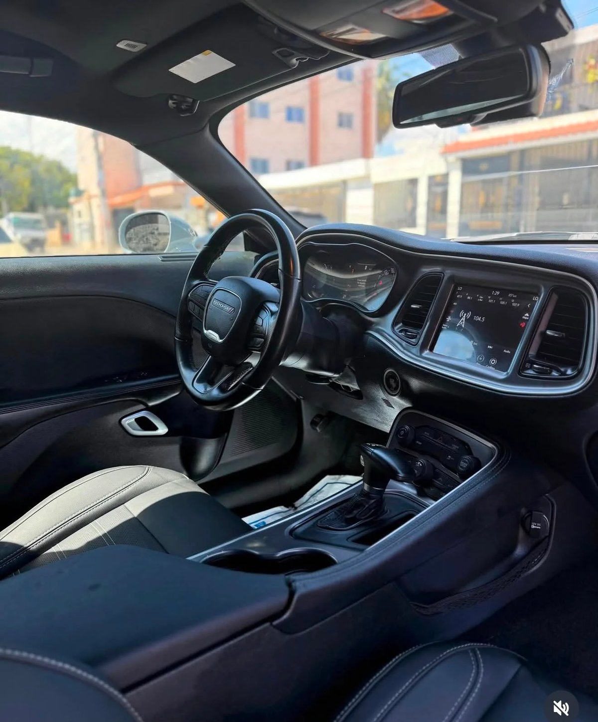 Dodge Challenger SXT 2020 - foto 5 de 5