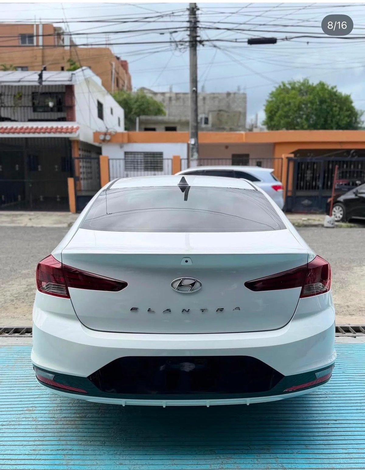 Hyundai Elantra SEL 2020 - foto 2 de 3