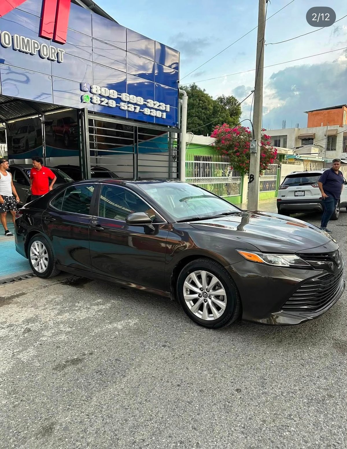 Toyota Camry LE 2019 - foto 2 de 5