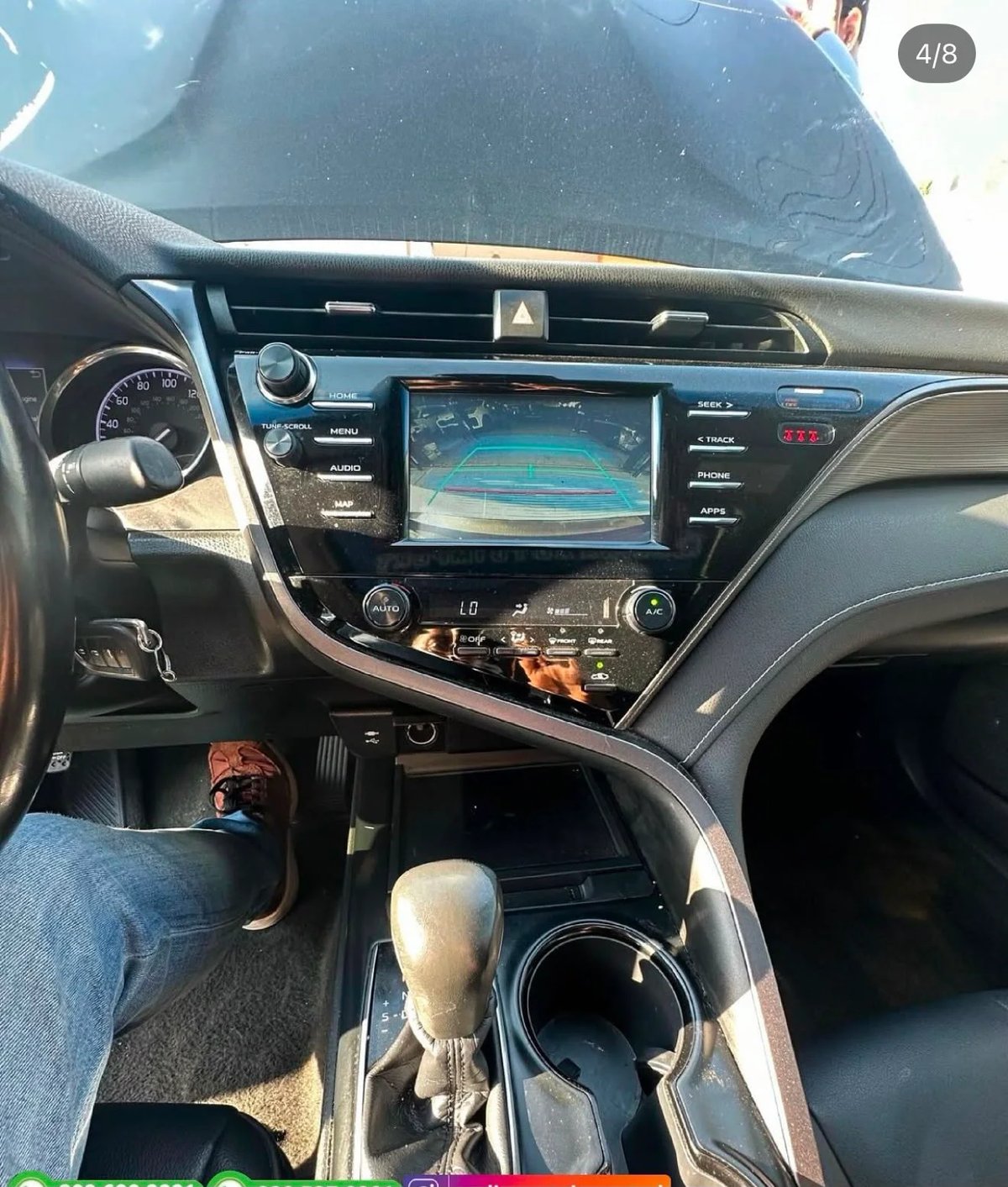 Toyota Camry SE 2019 - foto 4 de 4