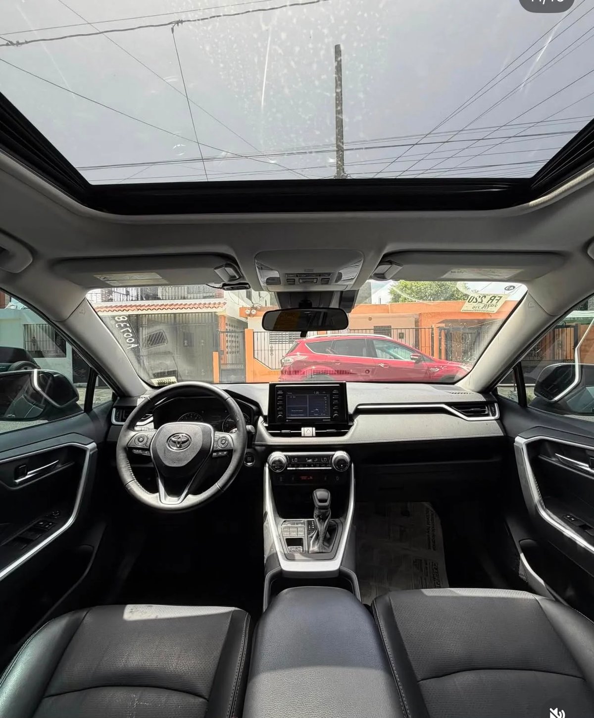 Toyota RAV4 XLE 2020 - foto 5 de 5