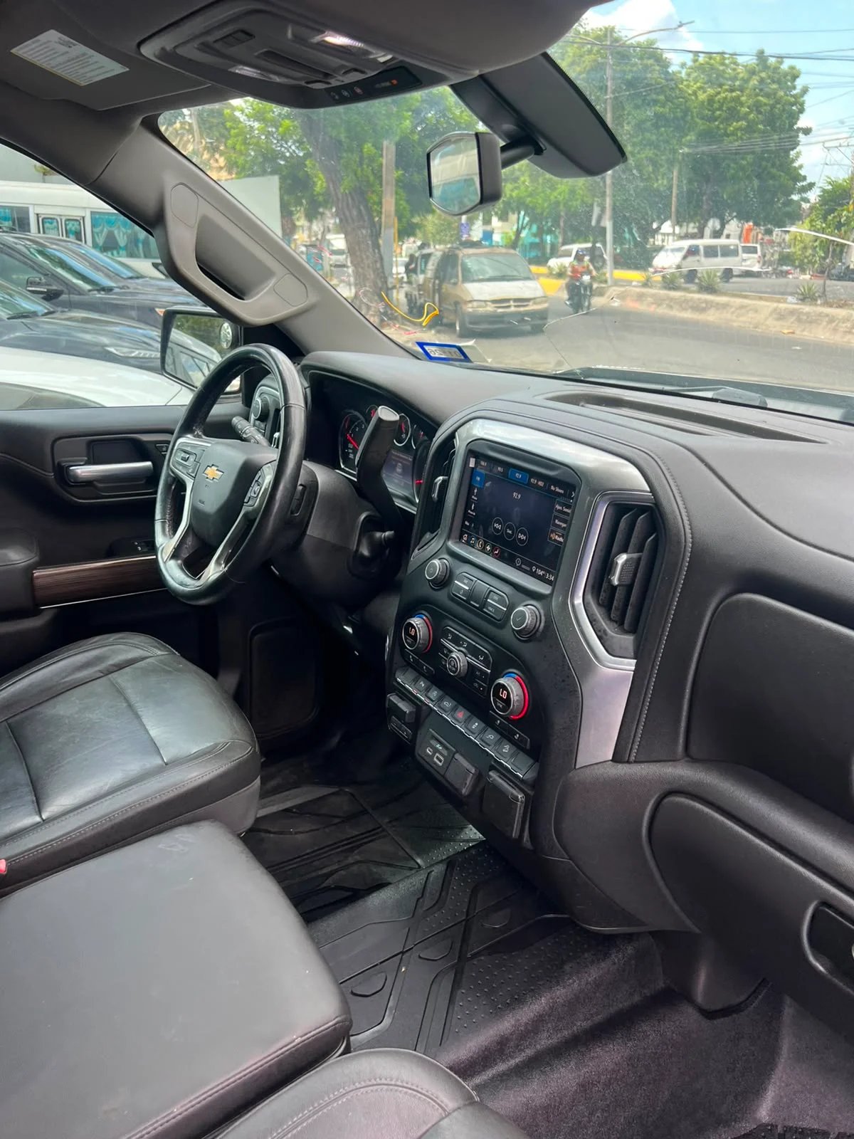 Chevrolet Silverado LT 2020 - foto 11 de 11