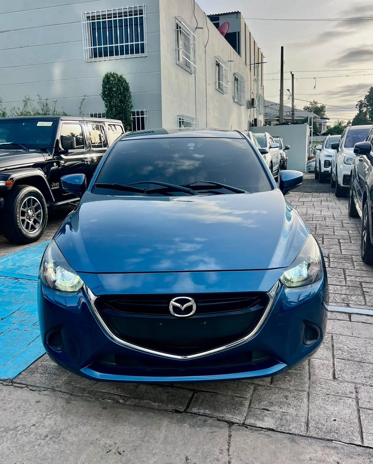 Mazda Demio Sport 2018 - foto 2 de 13