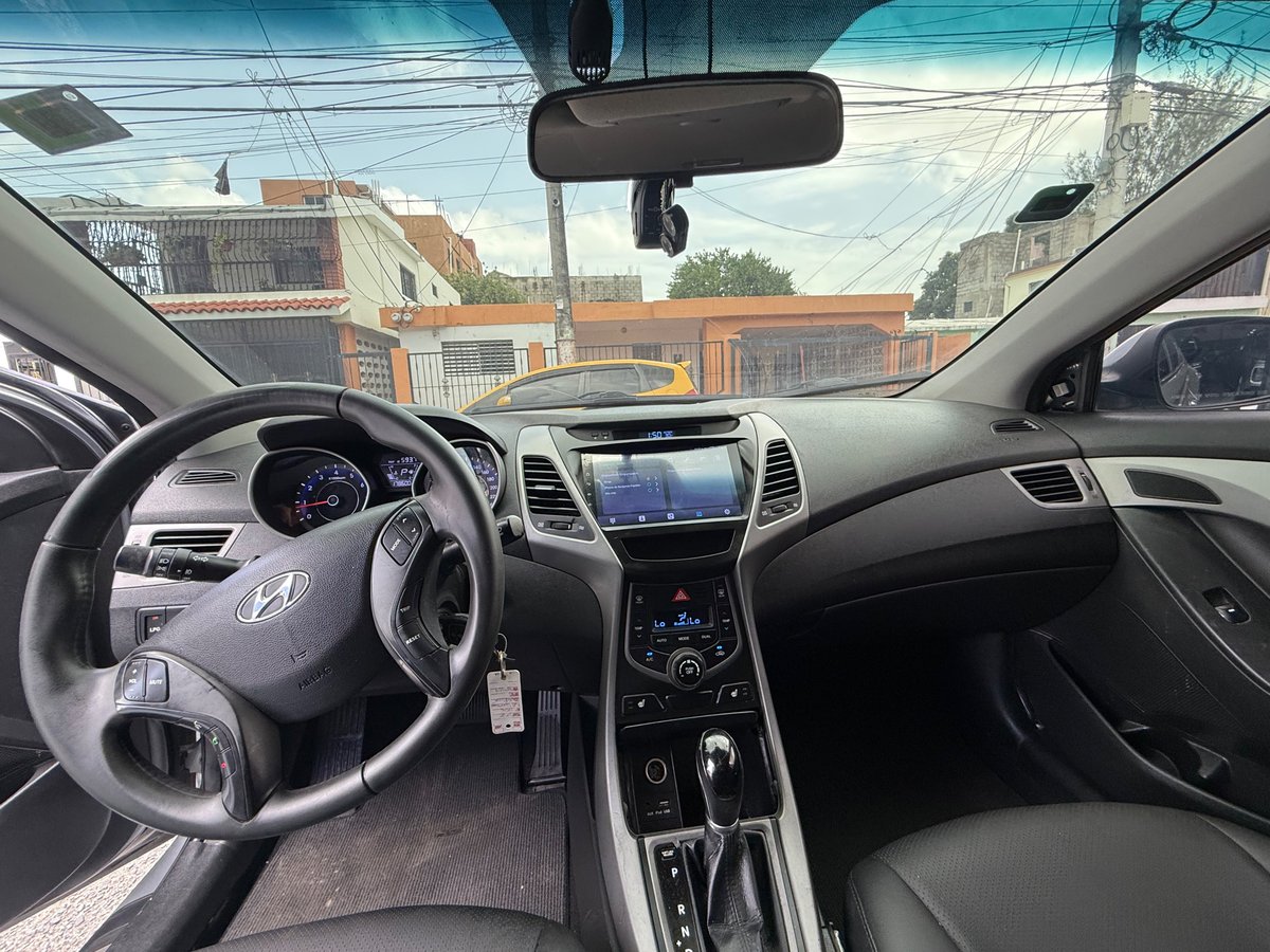 Hyundai Avante 2016 - foto 8 de 8