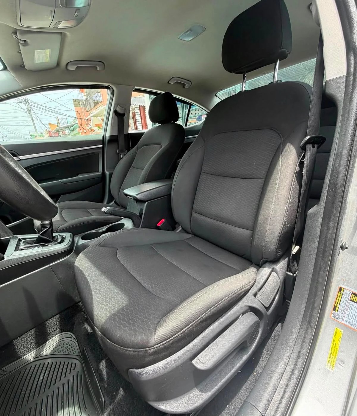 Hyundai Elantra SEL 2020 - foto 6 de 6
