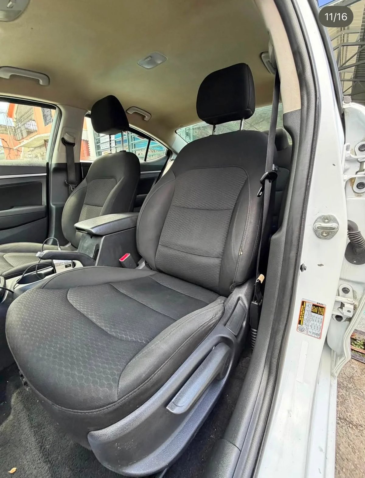 Hyundai Elantra SEL 2020 - foto 7 de 7