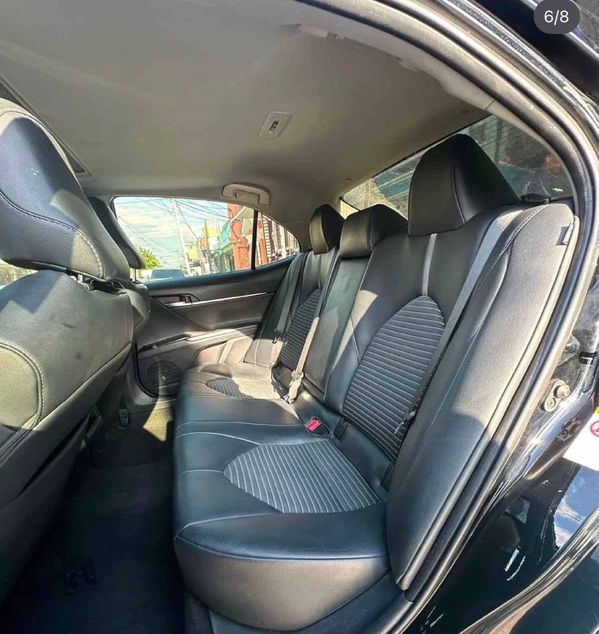 Toyota Camry SE 2019 - foto 5 de 5