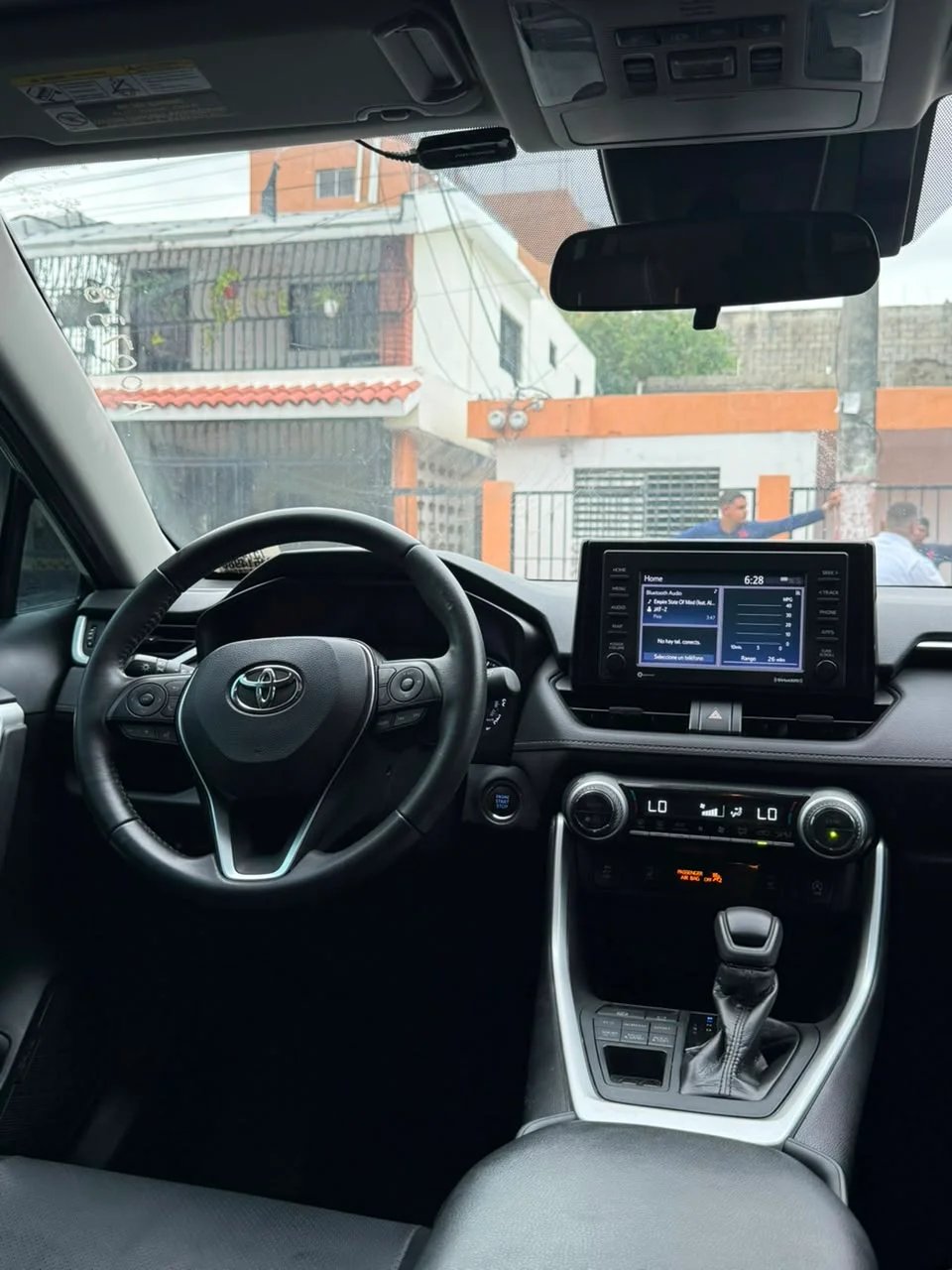 Toyota RAV4 XLE 2020 - foto 2 de 8