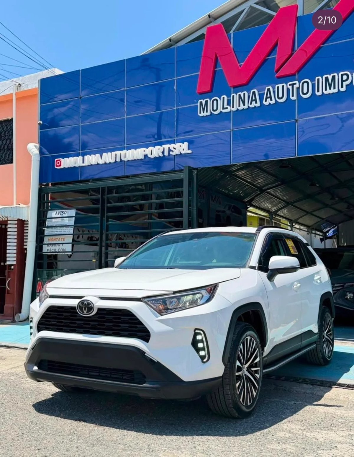 Toyota RAV4 XLE 2021 - foto 2 de 6