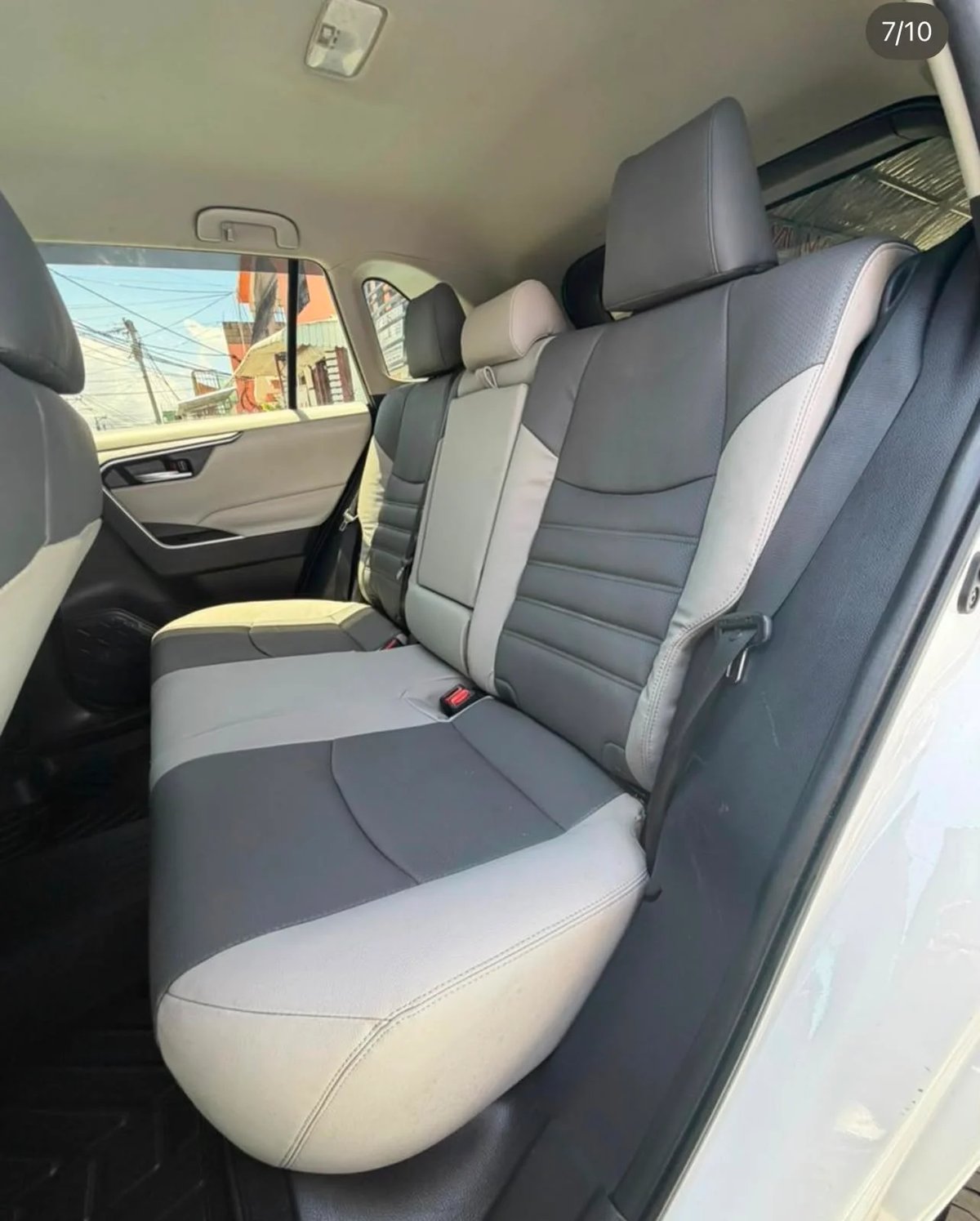 Toyota RAV4 XLE 2021 - foto 6 de 6