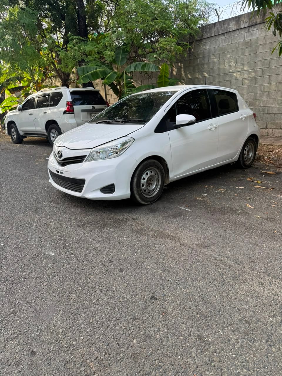Toyota VITZ 2012 - foto 2 de 15
