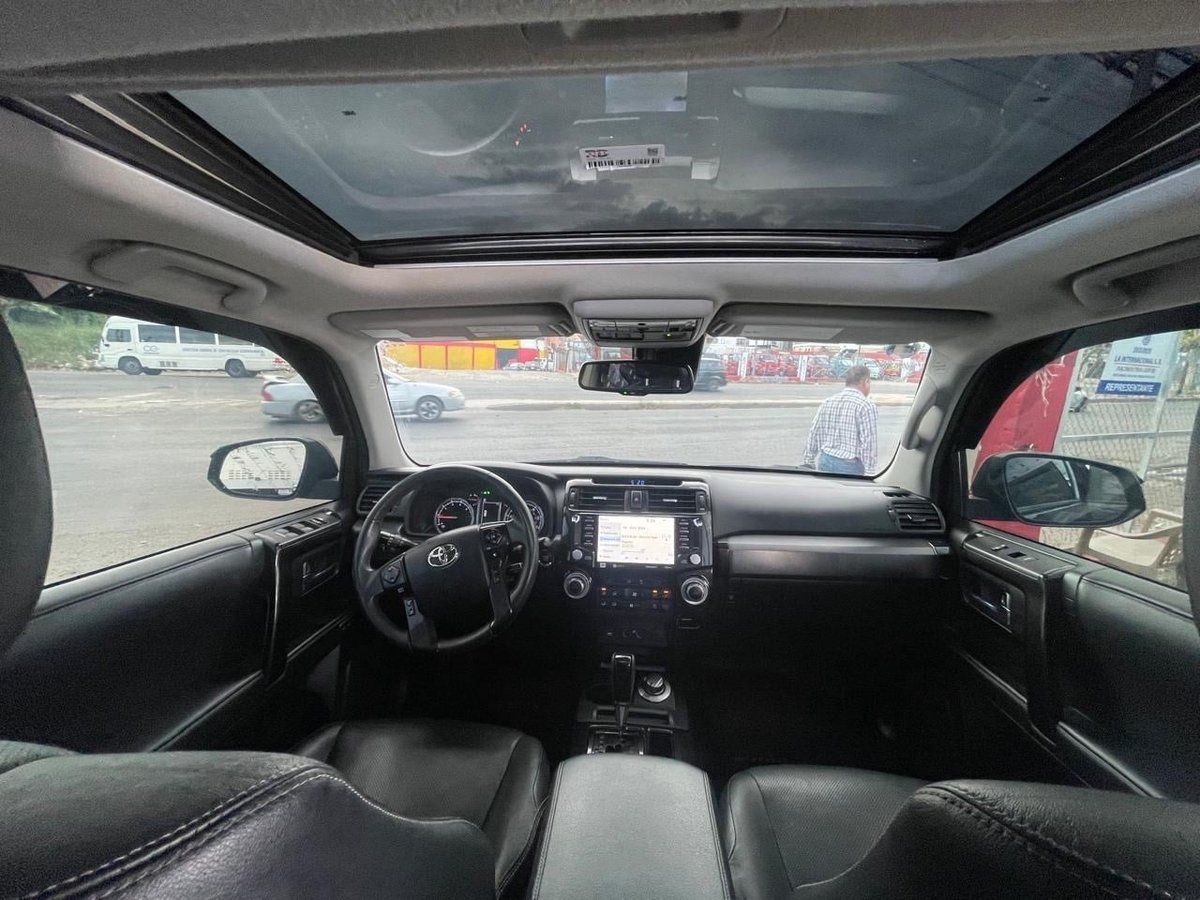 Toyota 4 Runner Limited 2021 - foto 8 de 8