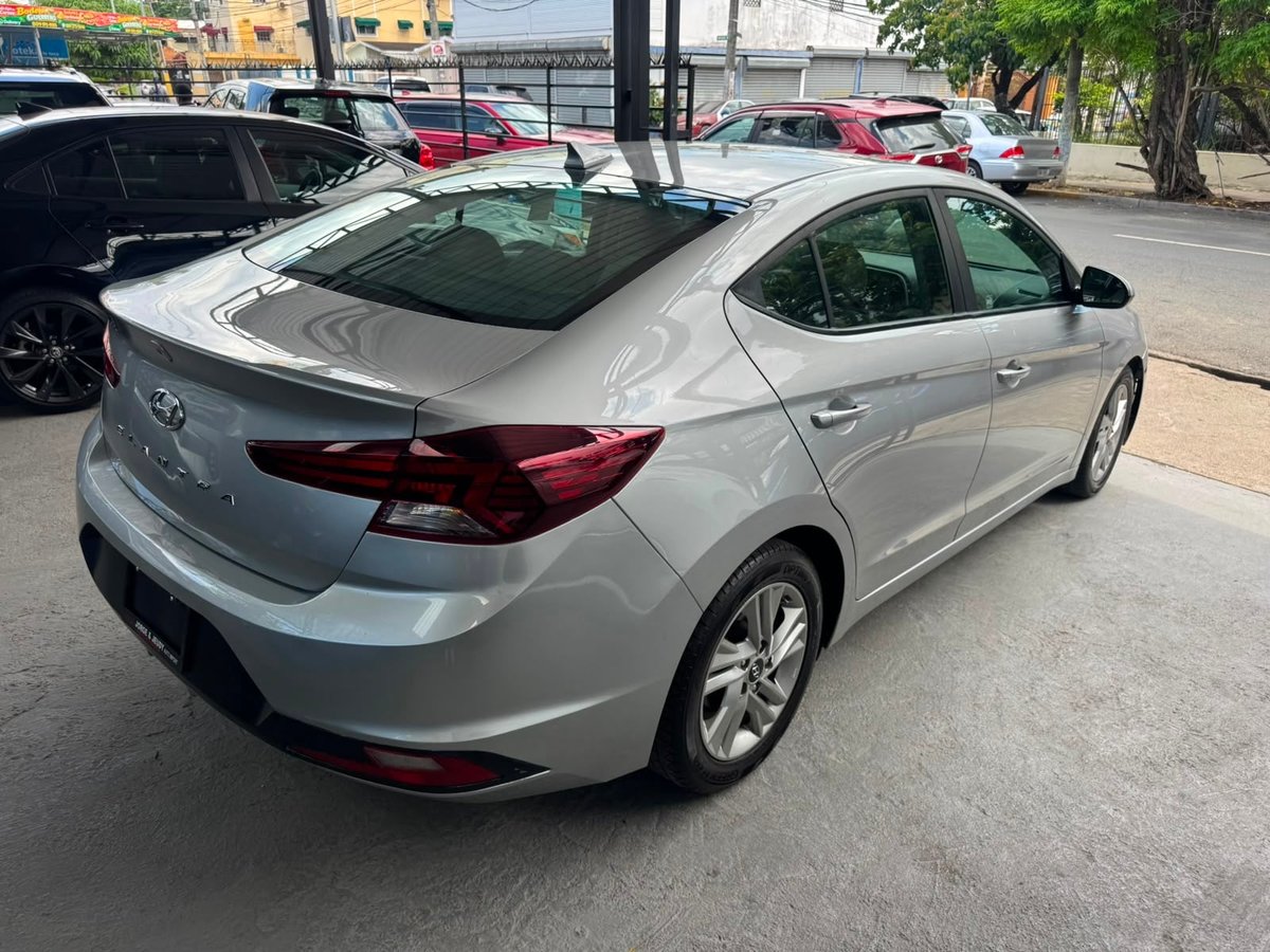 Hyundai Elantra SEL, Value Edition & Limited 2020 - foto 2 de 10