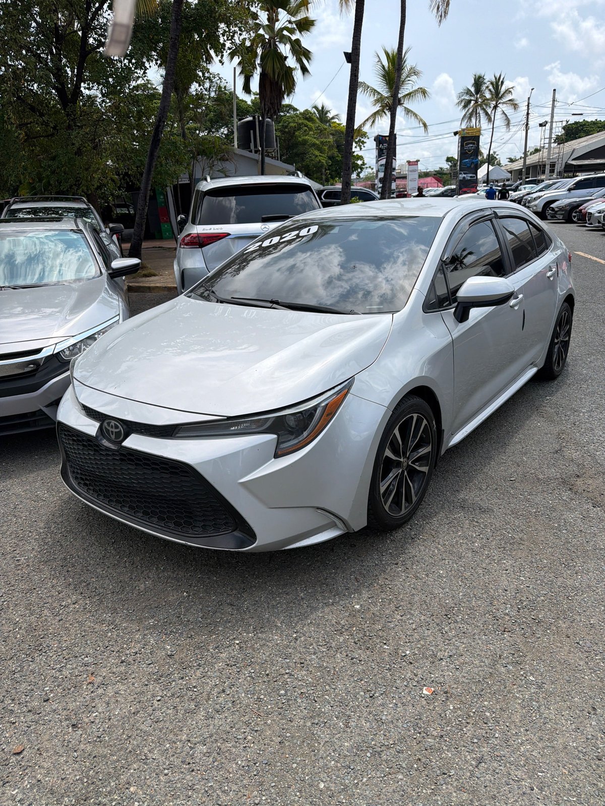 Toyota Corolla LE 2020 - foto 2 de 4