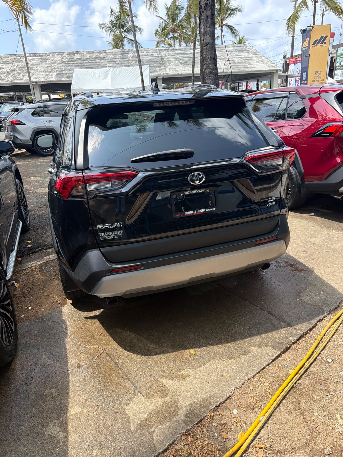 Toyota RAV4 LE 2021 - foto 3 de 3