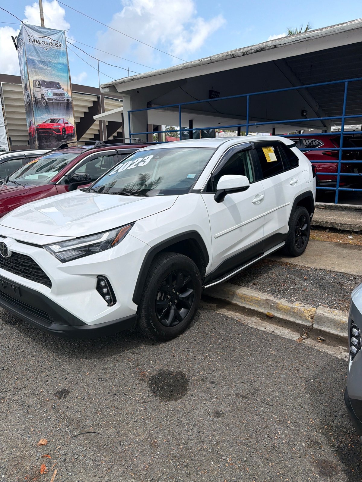 Toyota RAV4 LE 2023 en venta - vista principal