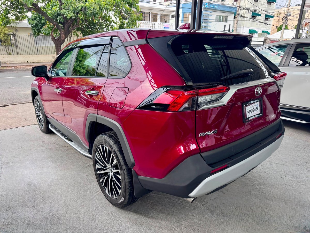 Toyota RAV4 LE PLUS 2024 - foto 2 de 11