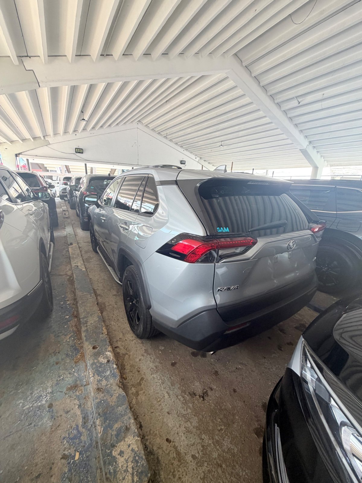 Toyota RAV4 XLE 2020 - foto 5 de 5