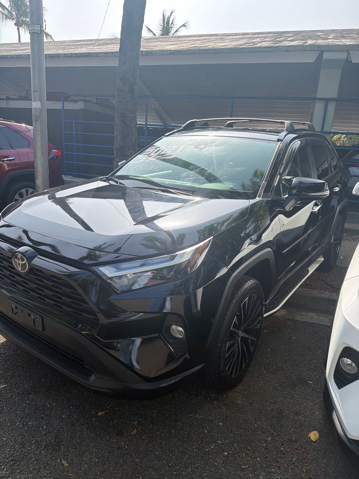 Toyota RAV4 XLE 2021 - foto 2 de 4