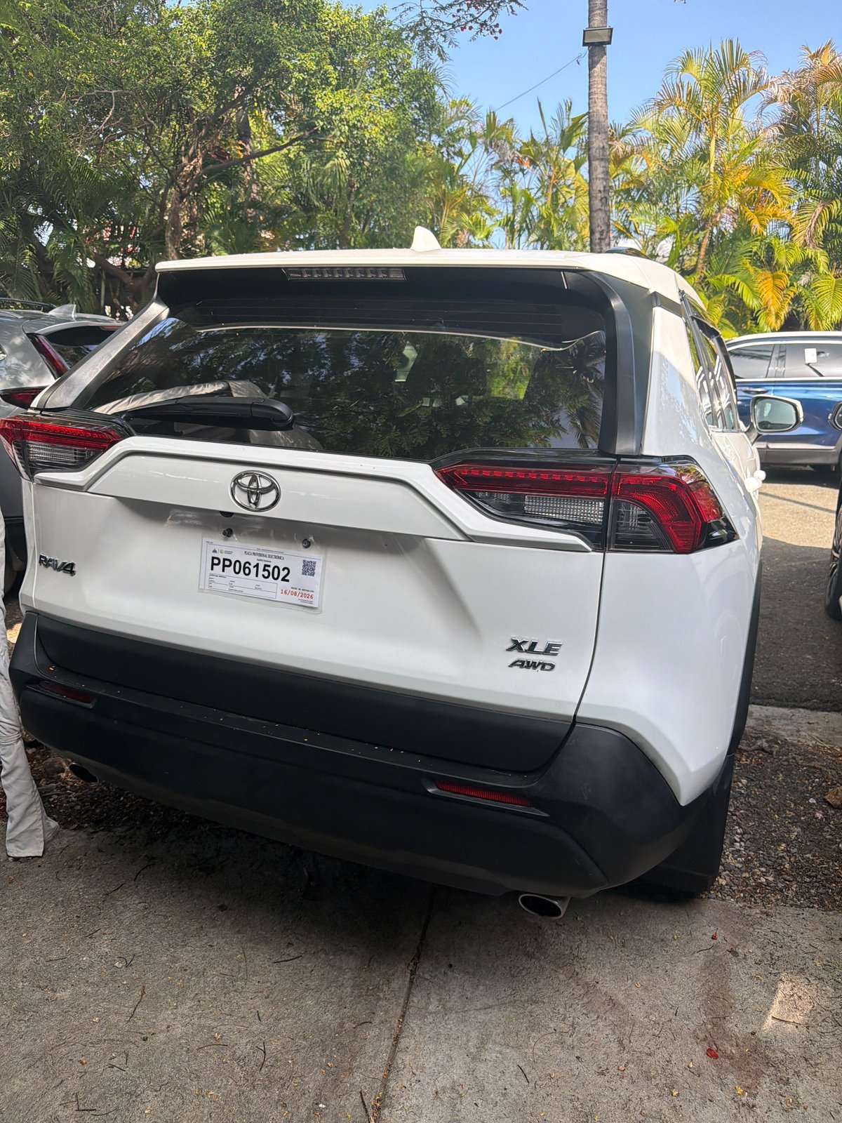 Toyota RAV4 XLE 2021 - foto 4 de 4