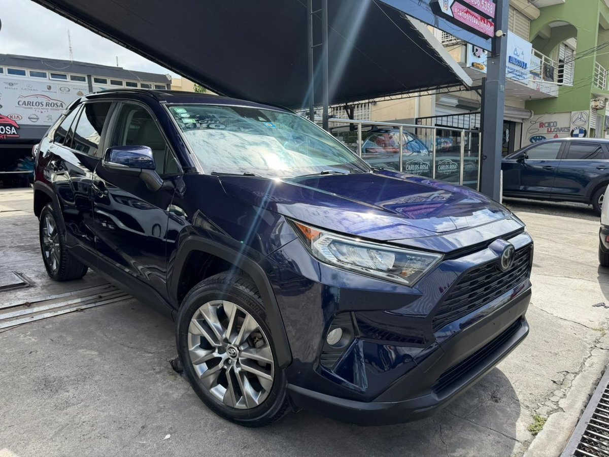 Toyota RAV4 XLE Premium 2019 - foto 2 de 10