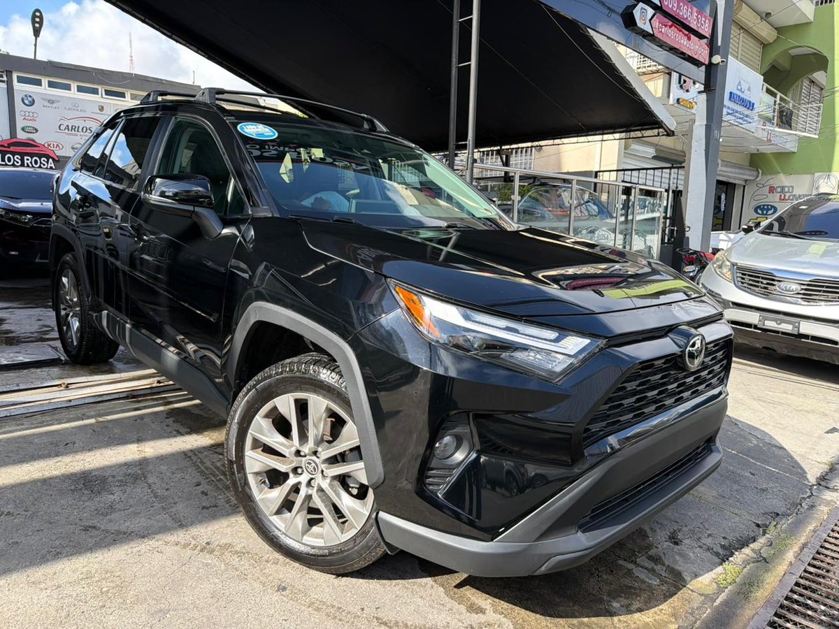 Toyota RAV4 XLE Premium 2022 - foto 2 de 6