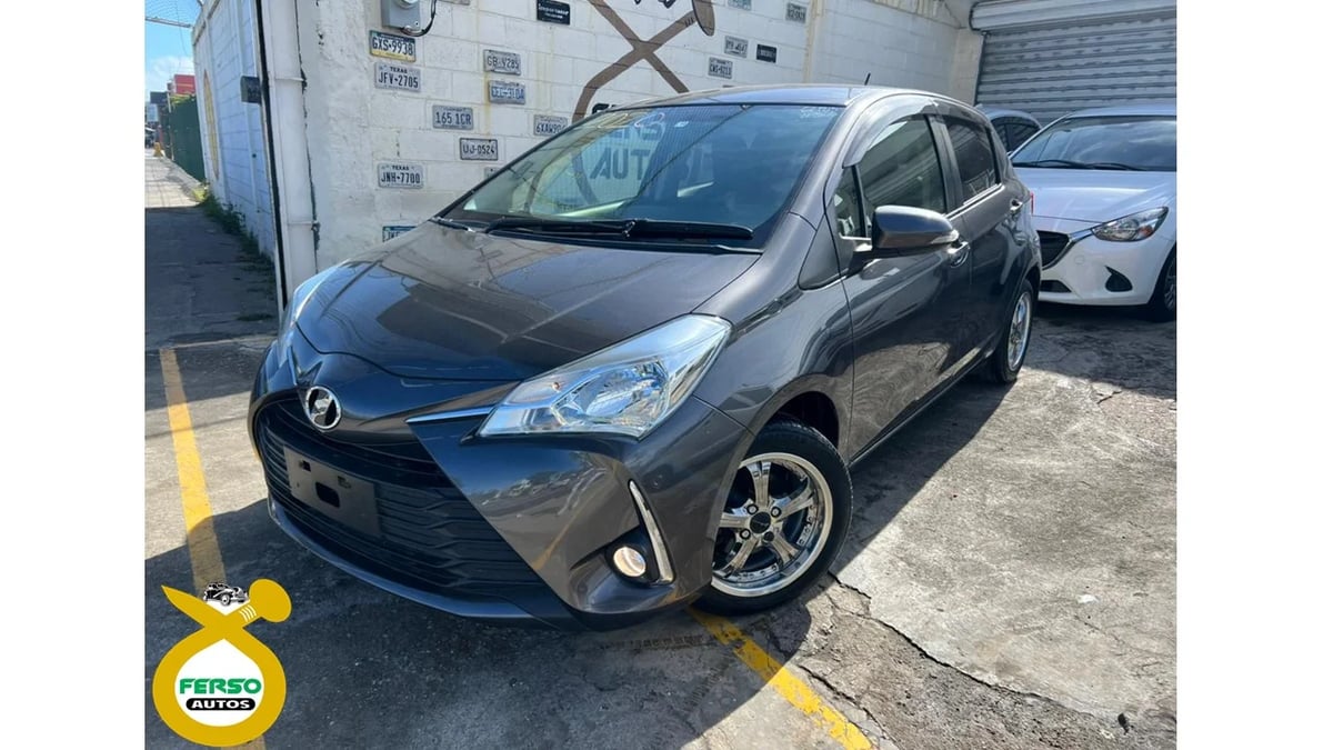 Toyota VITZ 2020 en venta - vista principal
