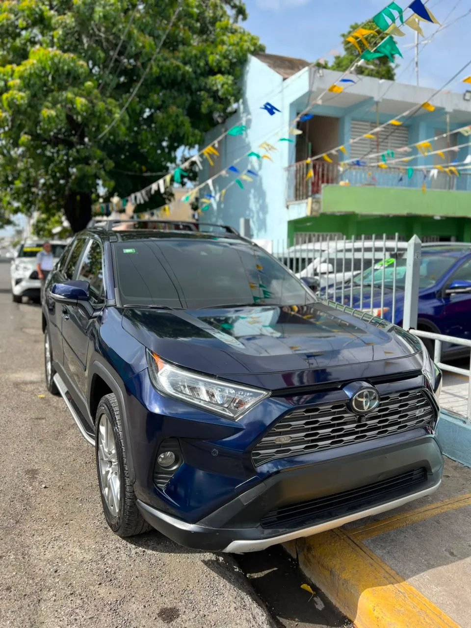 Toyota RAV4 Limited 2019 - foto 2 de 11