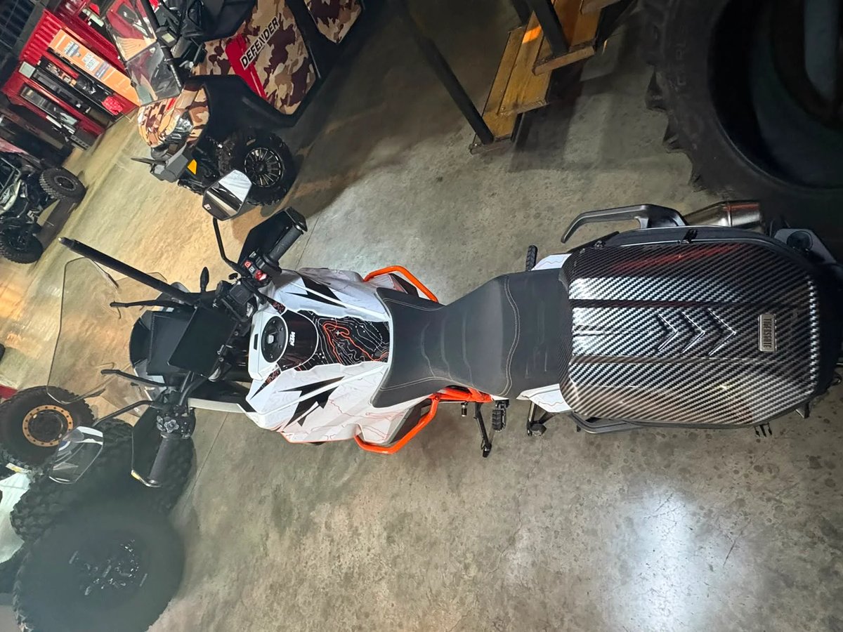 KTM Adventure 2024 - foto 4 de 4
