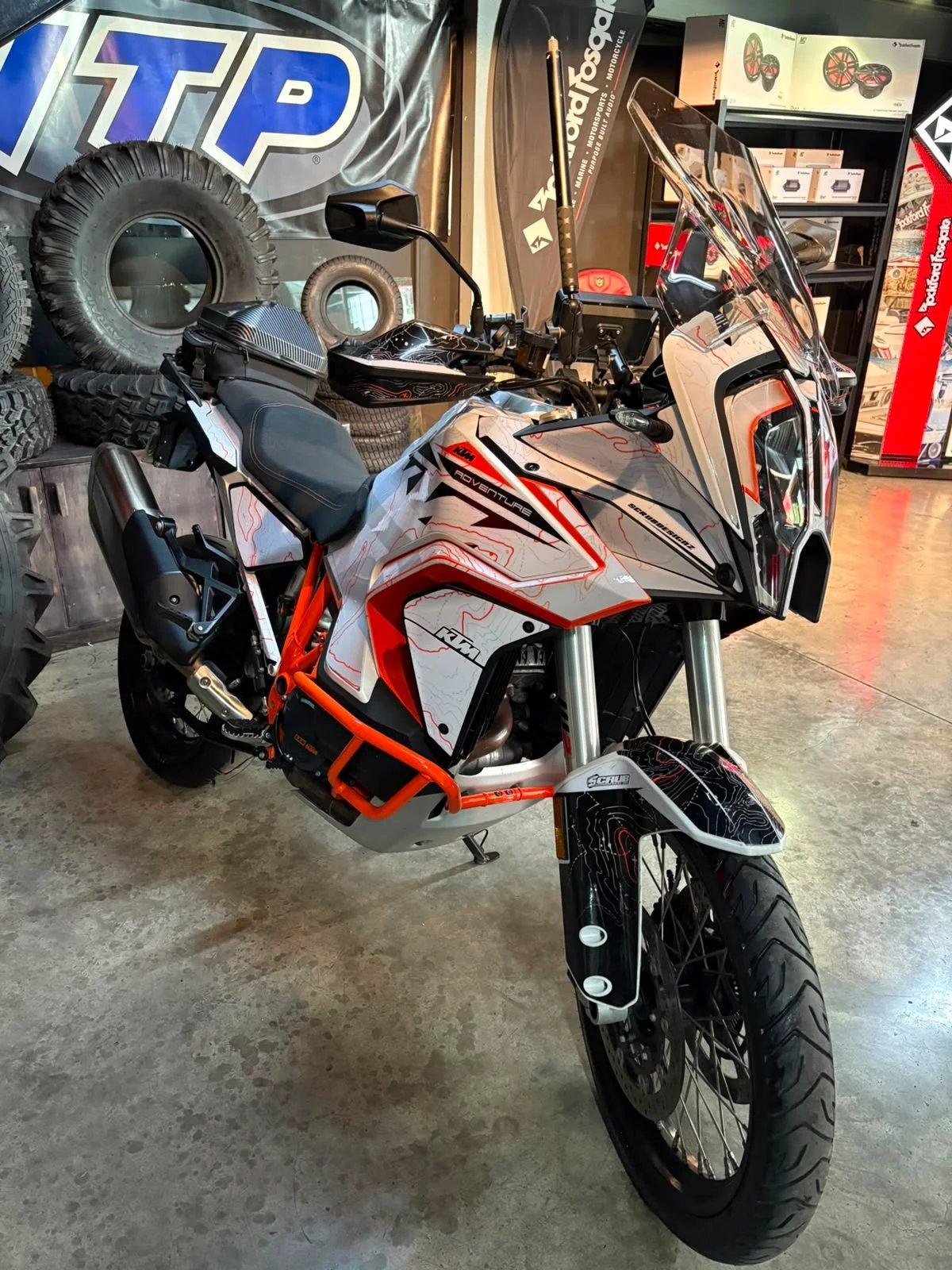 KTM Adventure 2024 - foto 2 de 4