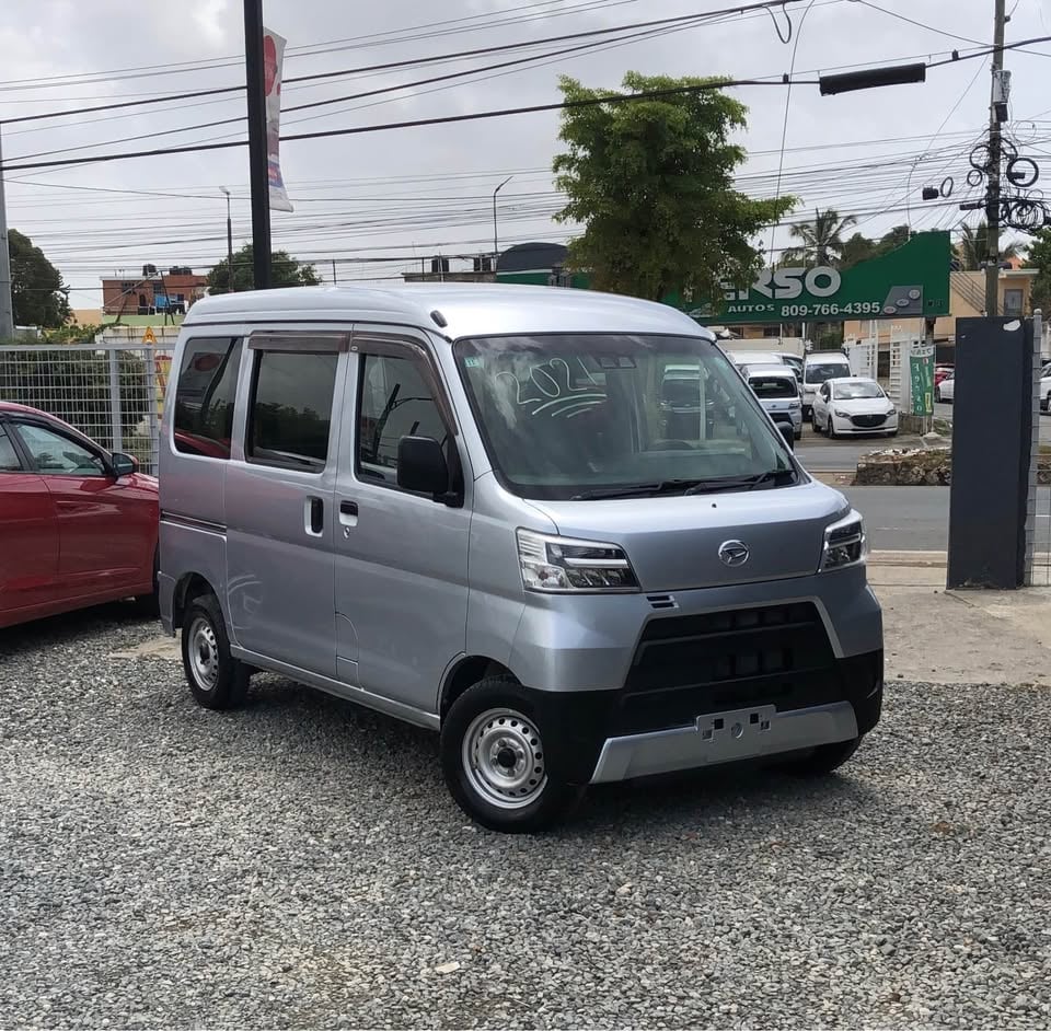 Daihatsu Hijet Minivan 2021 - foto 2 de 9