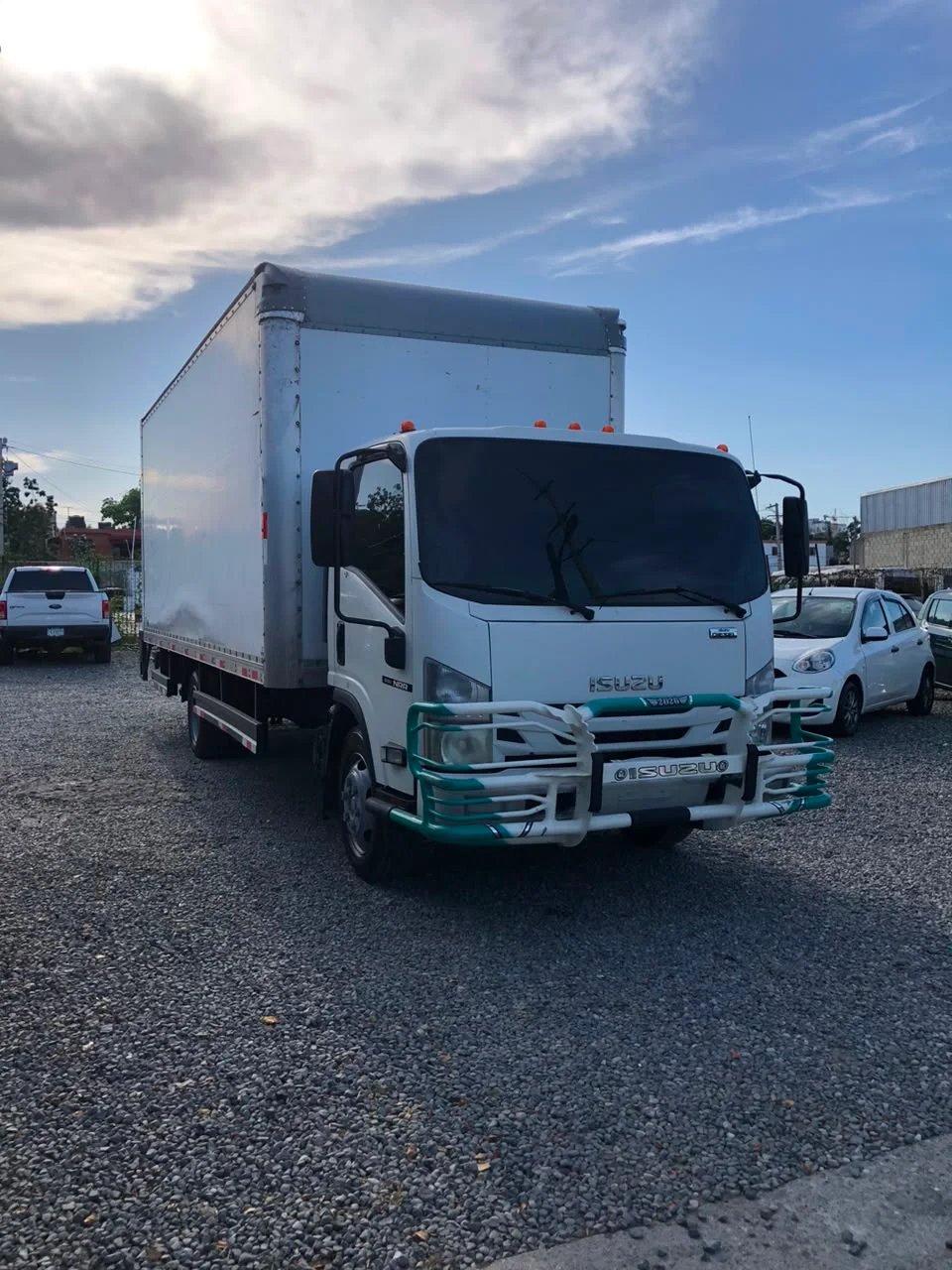 Isuzu Camion Furgon 2017 en venta - vista principal
