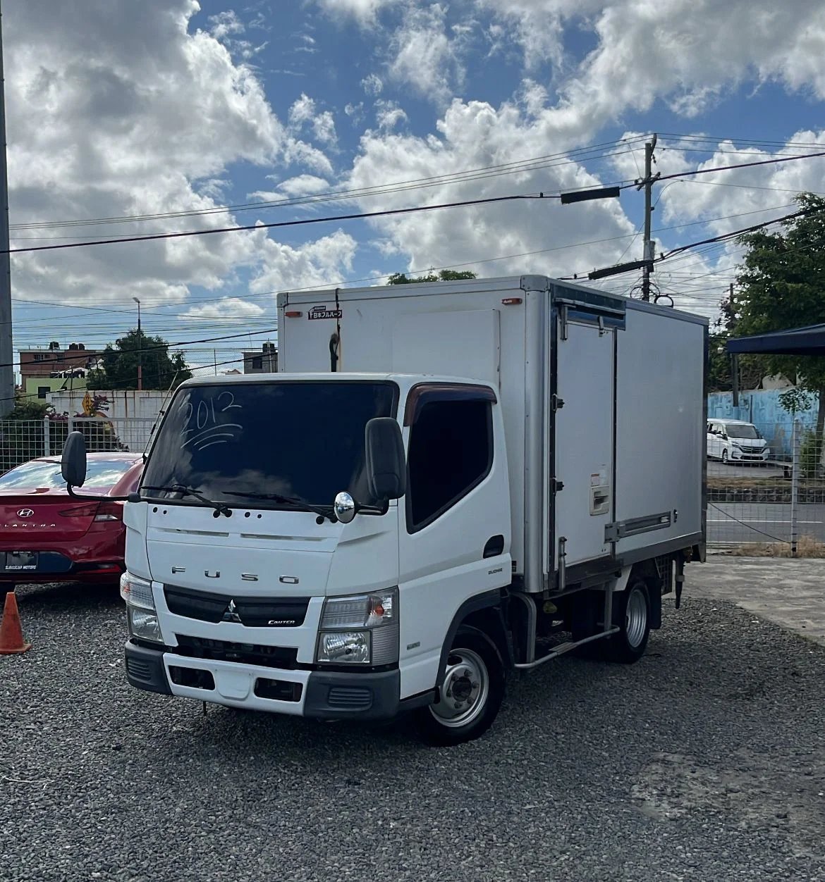Mitsubishi Motors Fuso Canter 2012 - foto 2 de 10