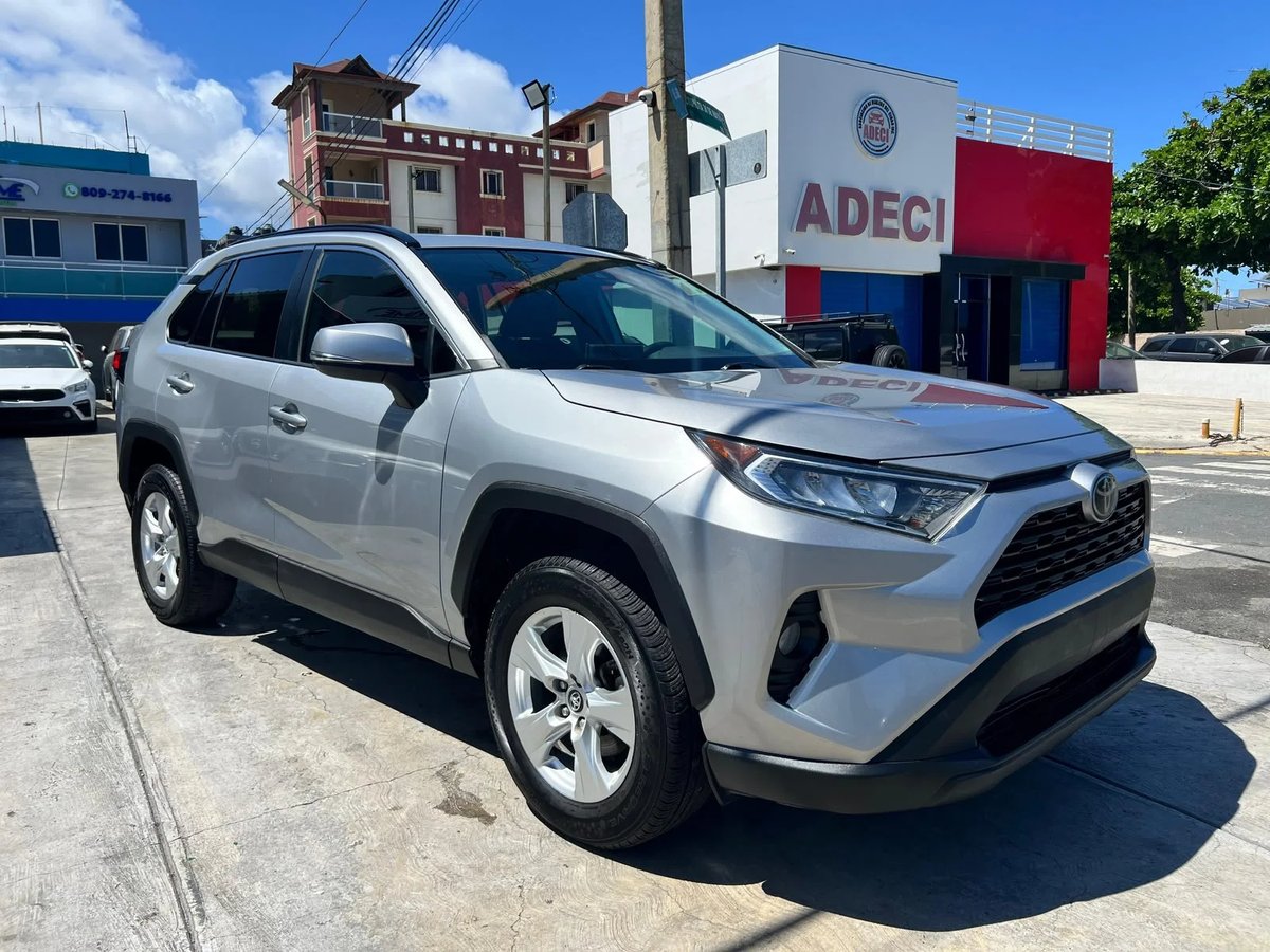Toyota RAV4 XLE 2020 - foto 2 de 10