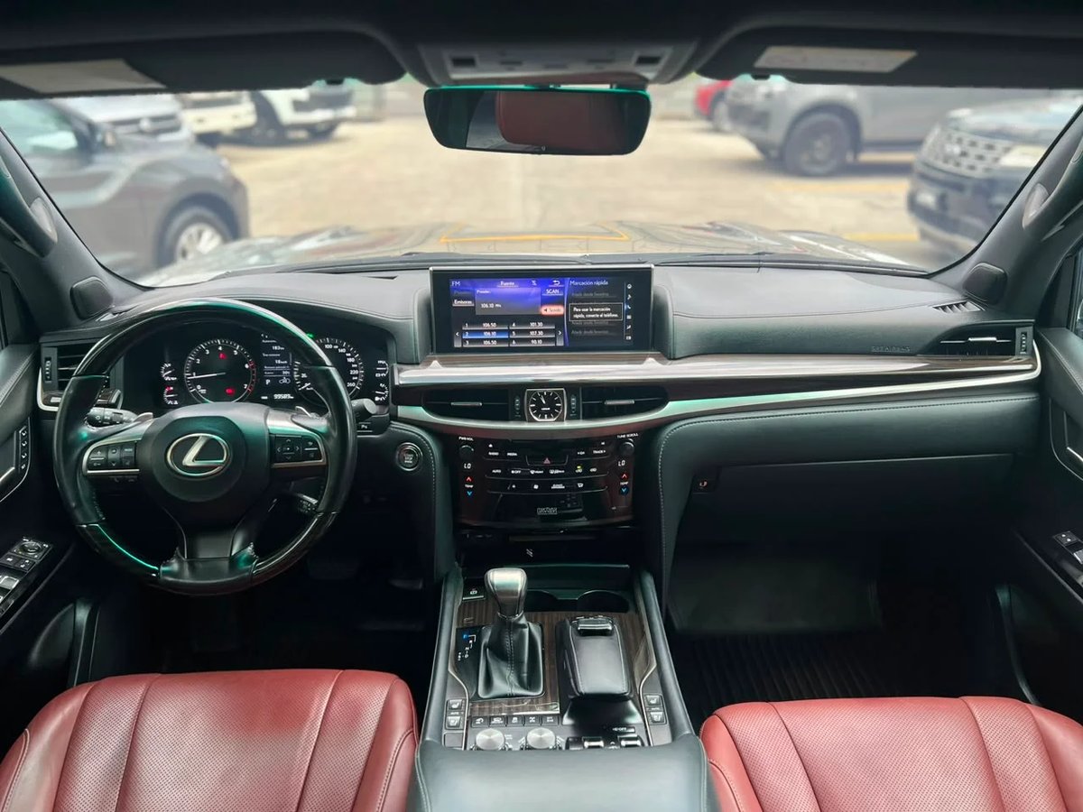 Lexus LX 570 2020 - foto 12 de 12