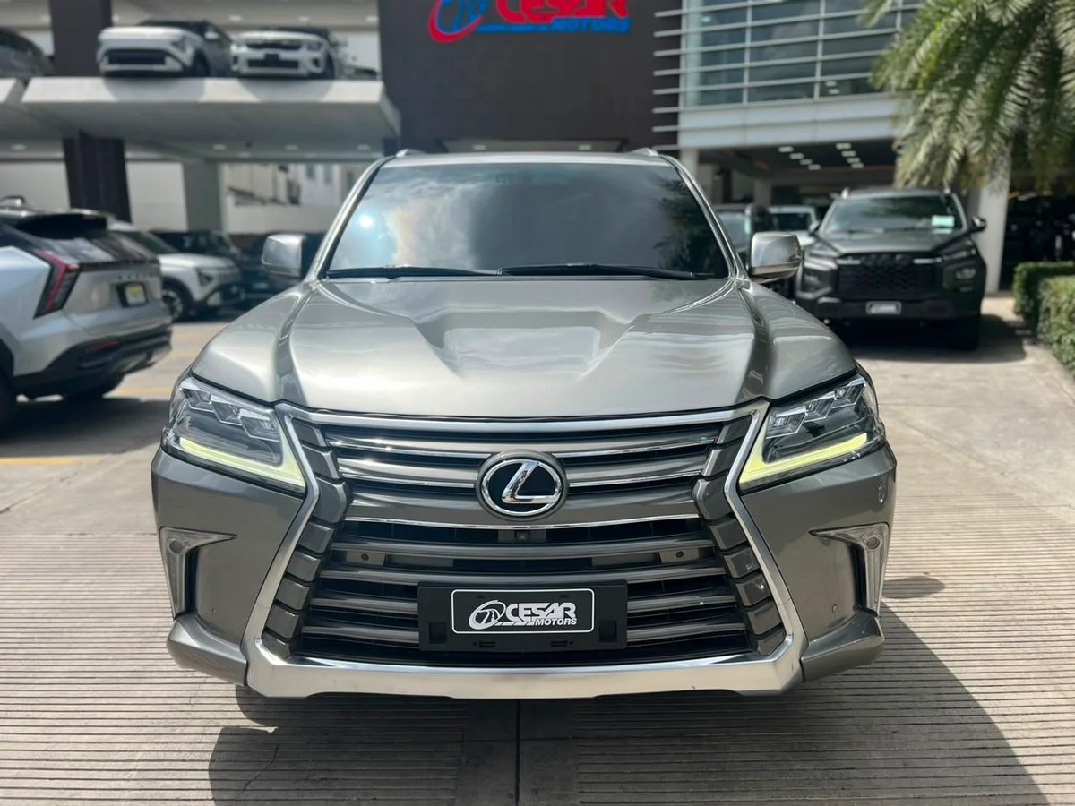 Lexus LX 570 2020 - foto 2 de 12