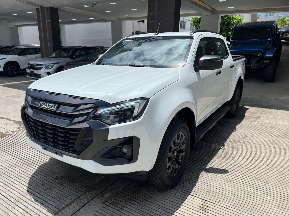 Isuzu DMAX LSE 2027 - foto 2 de 10