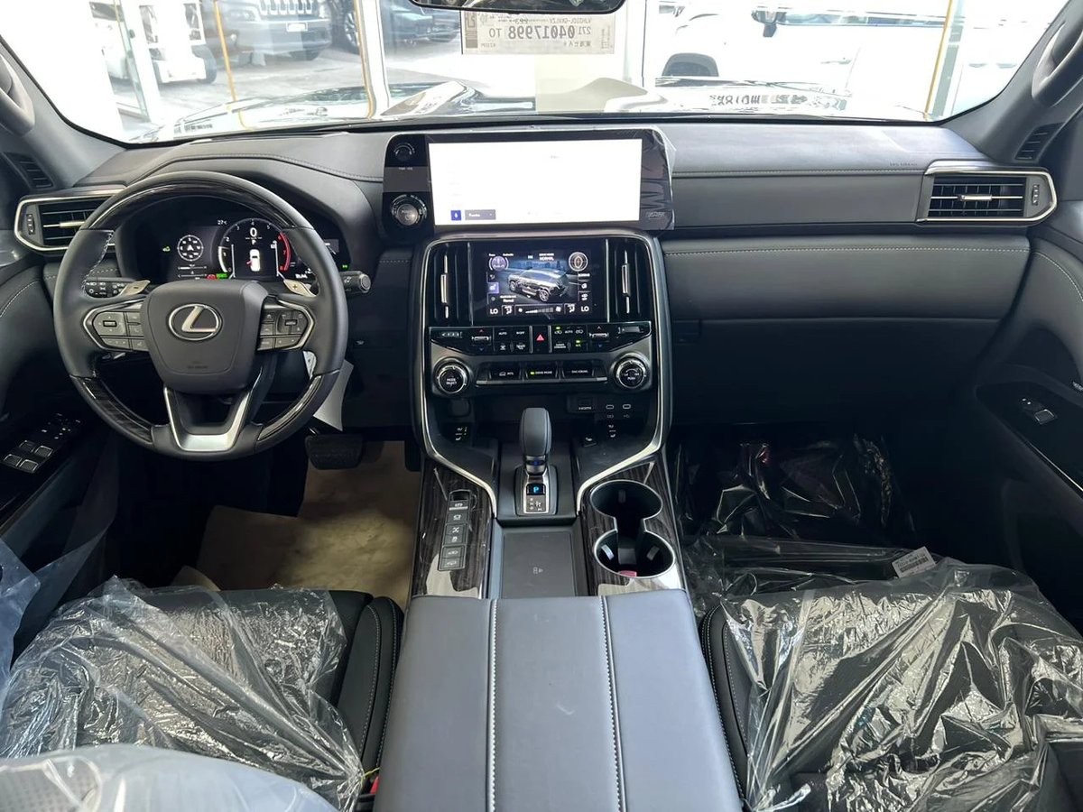 Lexus LX 700 H Urban 2027 - foto 11 de 11
