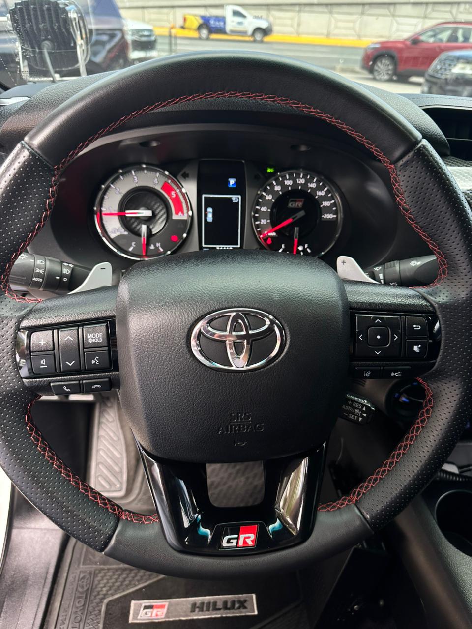 Toyota Hilux GR Sport 2024 - foto 9 de 9